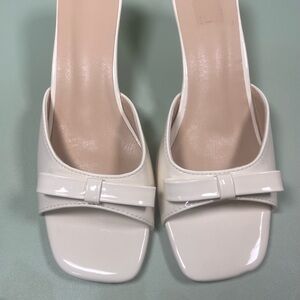 Elegant Cream Women's Shoes